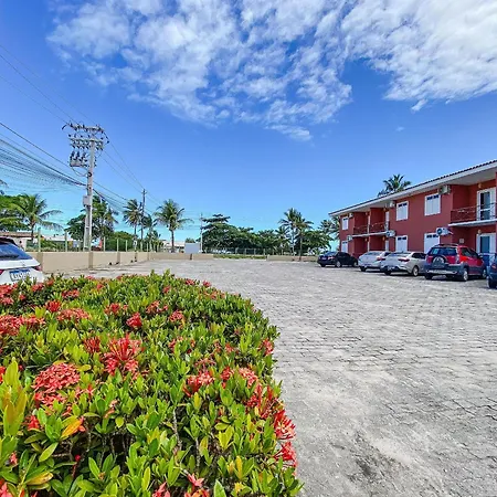 Flat frente praia de Taperapuã, atravessou a rua está na praia, com piscina, sauna e café da manhã como cortesia-3